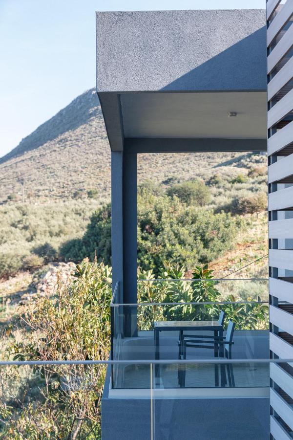 Aparthotel Pietra Di Mare Petres  Exteriér fotografie